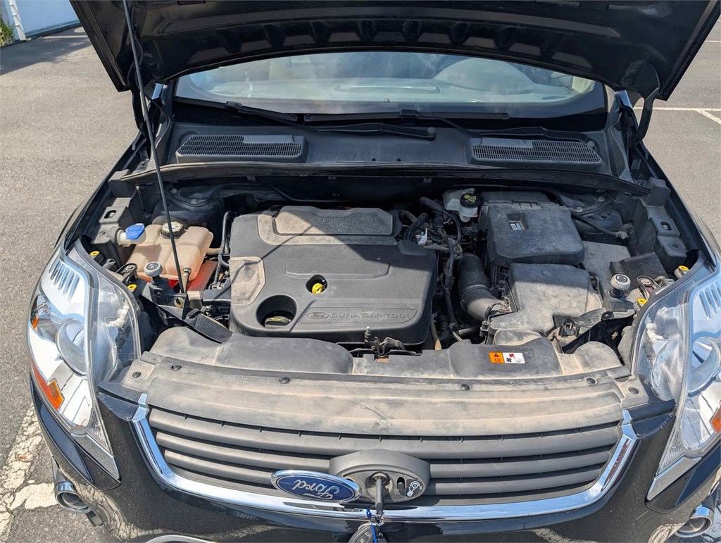 Foto 17 FORD Kuga 2.0 TDCi 2WD Trend