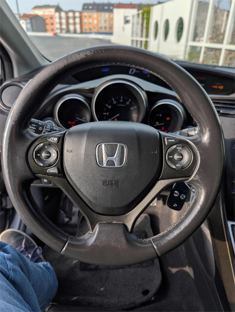 Foto 15 HONDA Civic 1.8 iVTEC Sport