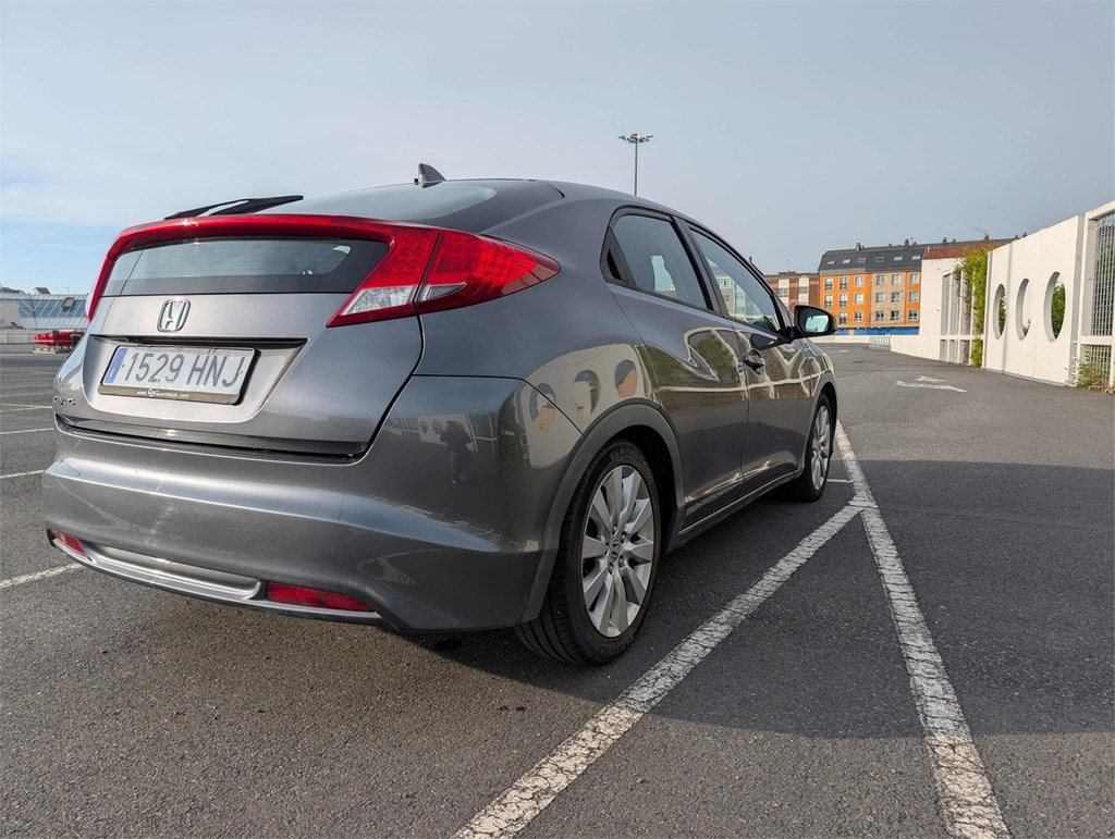 Foto 5 HONDA Civic 1.8 iVTEC Sport