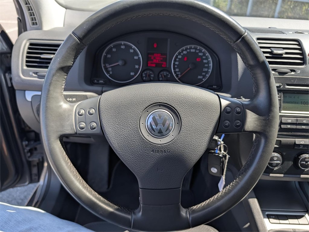 Foto 15 Volkswagen Golf V 2.0 FSI Sportline