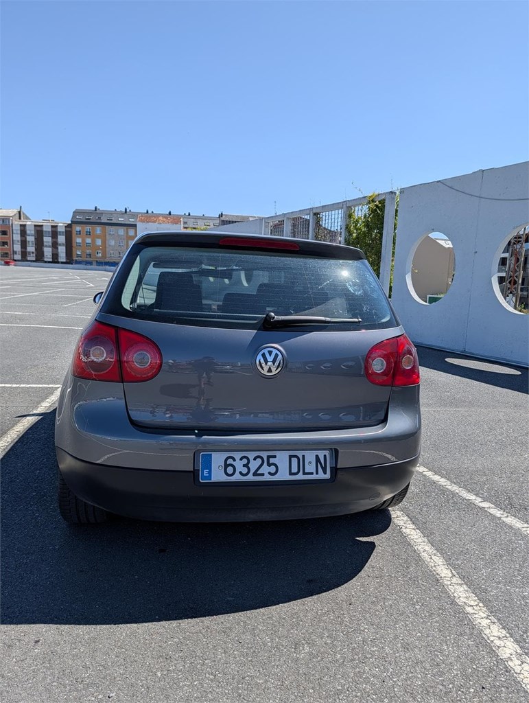 Foto 5 Volkswagen Golf V 2.0 FSI Sportline