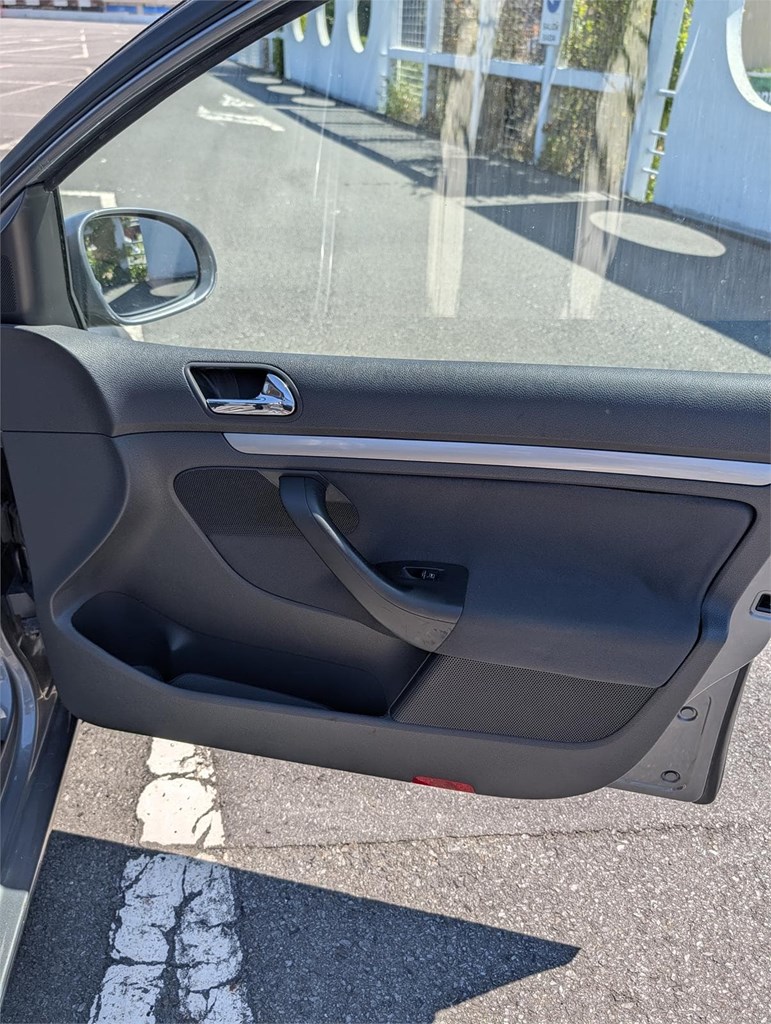 Foto 8 Volkswagen Golf V 2.0 FSI Sportline