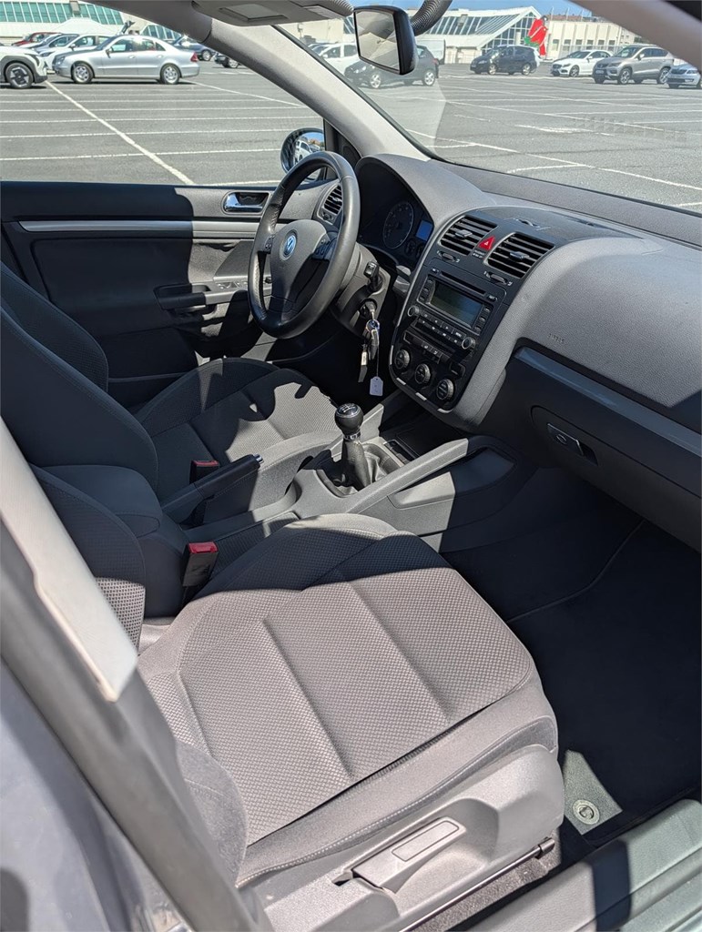 Foto 9 Volkswagen Golf V 2.0 FSI Sportline